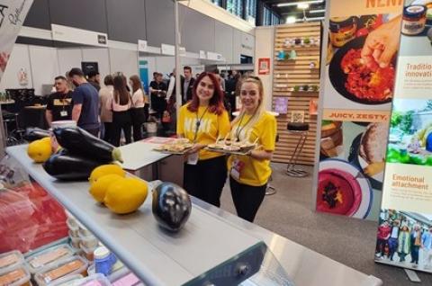 placeholder image sq